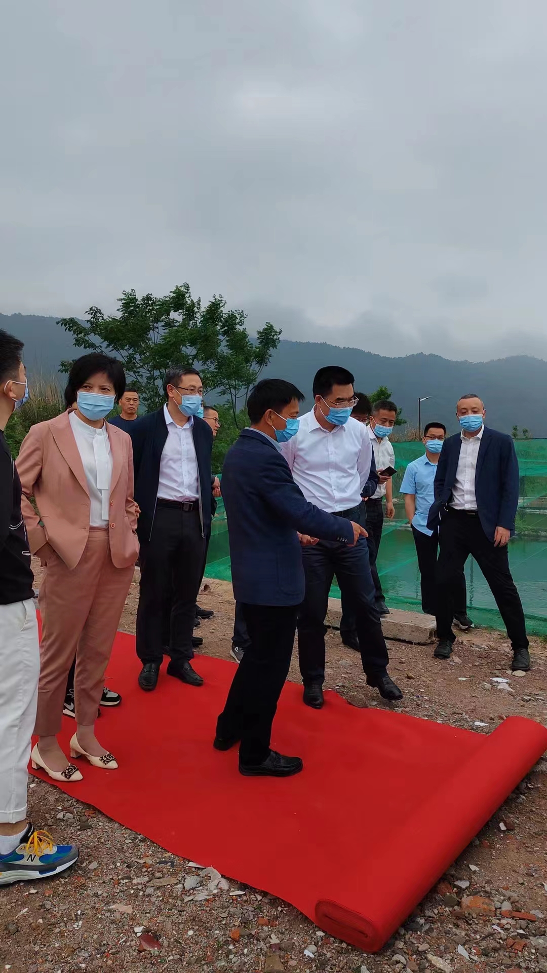 金華市副市長(zhǎng)、人大主任  東陽(yáng)市市長(zhǎng)  東陽(yáng)市農(nóng)村農(nóng)業(yè)局局長(zhǎng)等一行